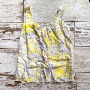 CAbi Silk Top. XS. Excellent Condition. Soft yellows, silver/grey, white.
